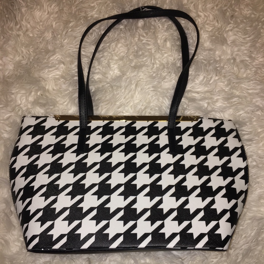 ALDO b&w purse brand new never used